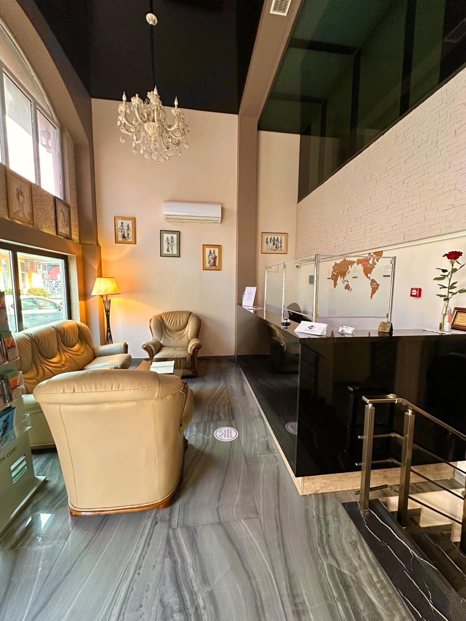 Hotel Aristocrat Batum Dış mekan fotoğraf