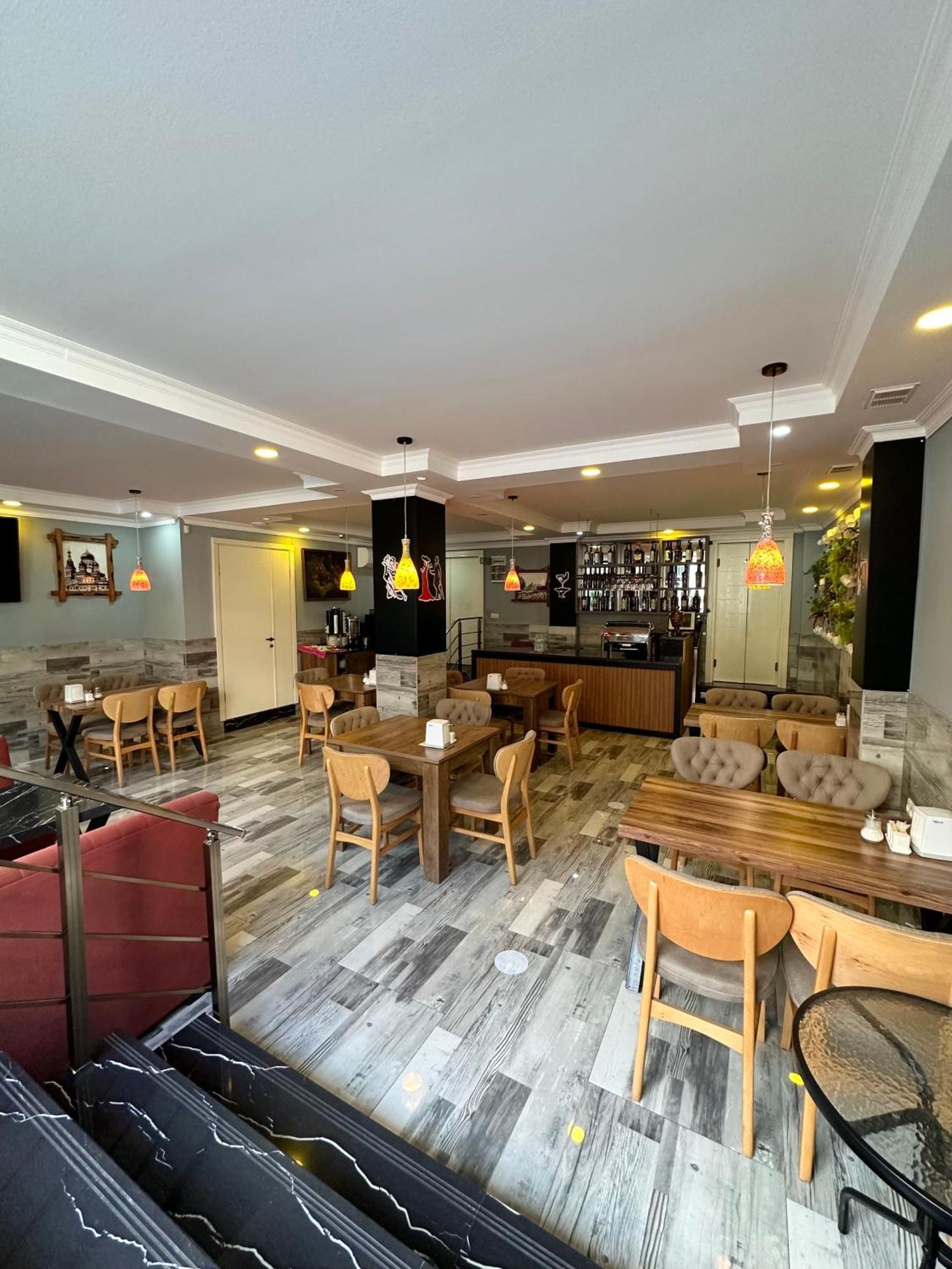 Hotel Aristocrat Batum Dış mekan fotoğraf
