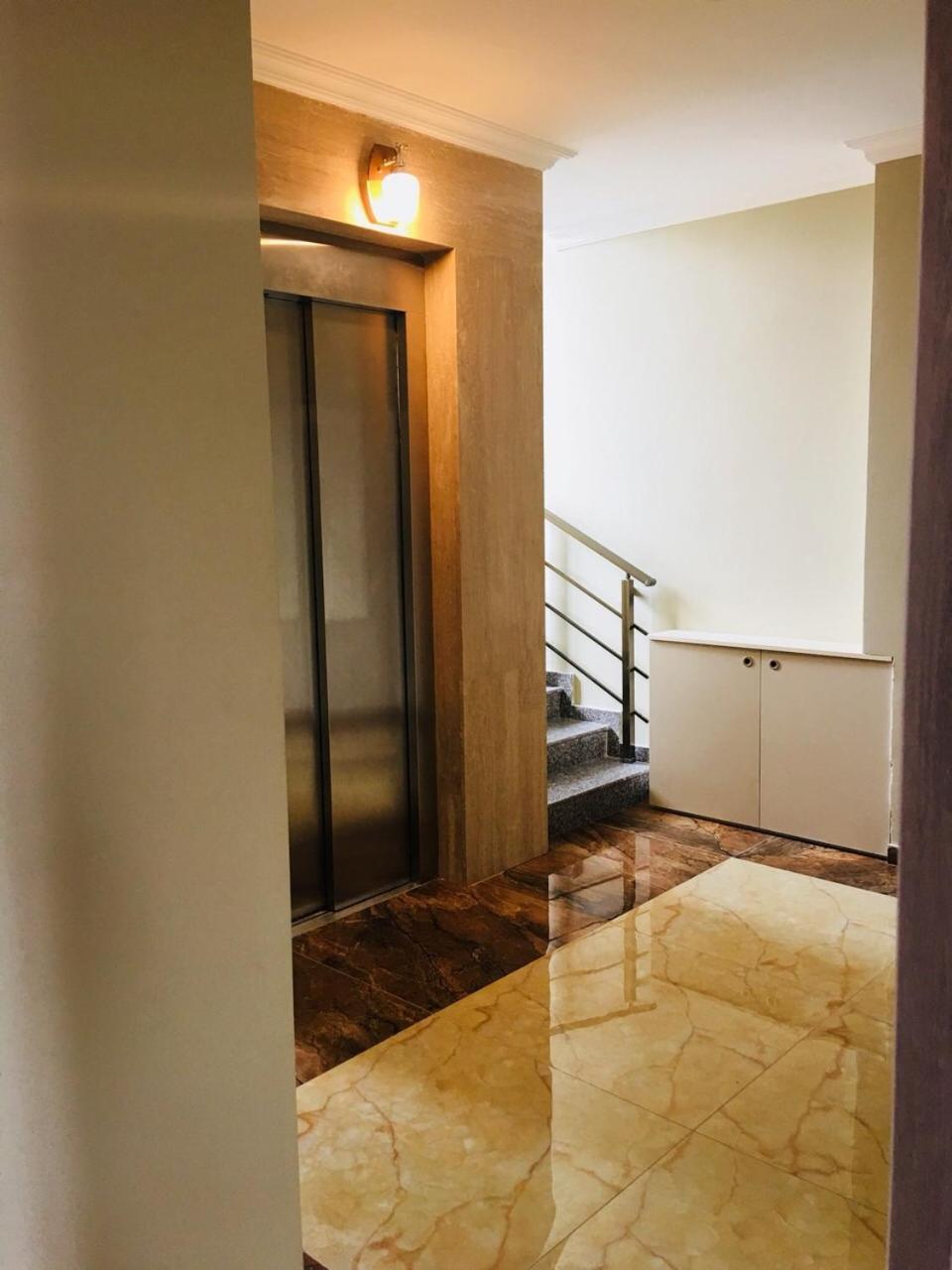 Hotel Aristocrat Batum Dış mekan fotoğraf