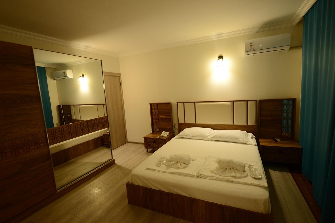 Hotel Aristocrat Batum Dış mekan fotoğraf