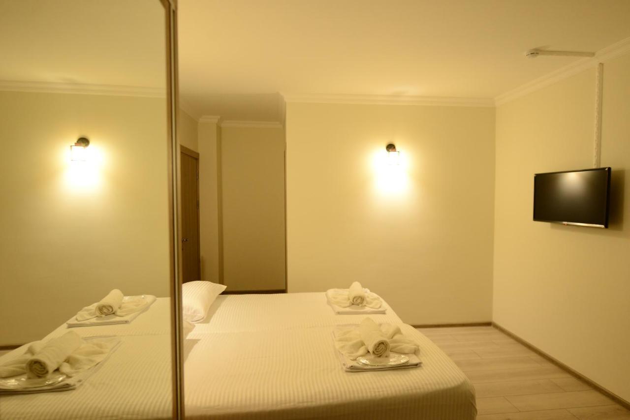 Hotel Aristocrat Batum Dış mekan fotoğraf