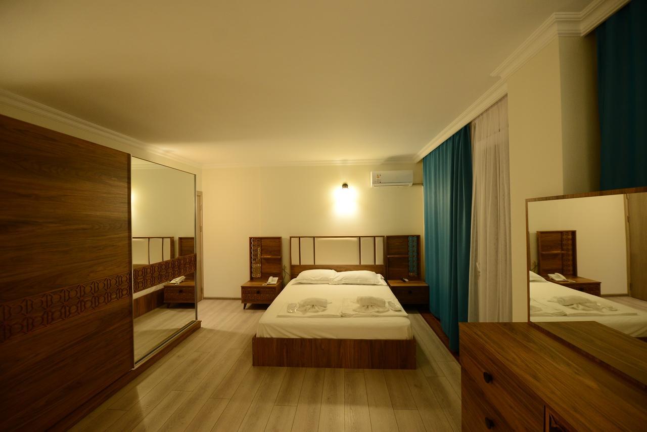 Hotel Aristocrat Batum Dış mekan fotoğraf