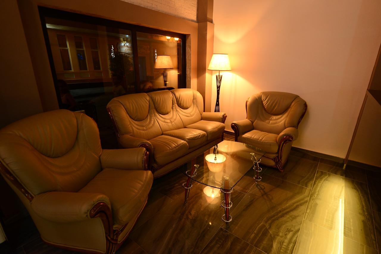 Hotel Aristocrat Batum Dış mekan fotoğraf