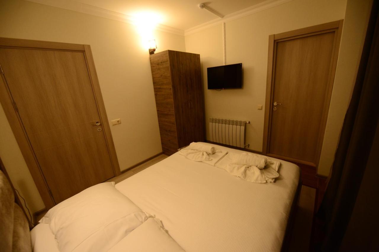 Hotel Aristocrat Batum Dış mekan fotoğraf