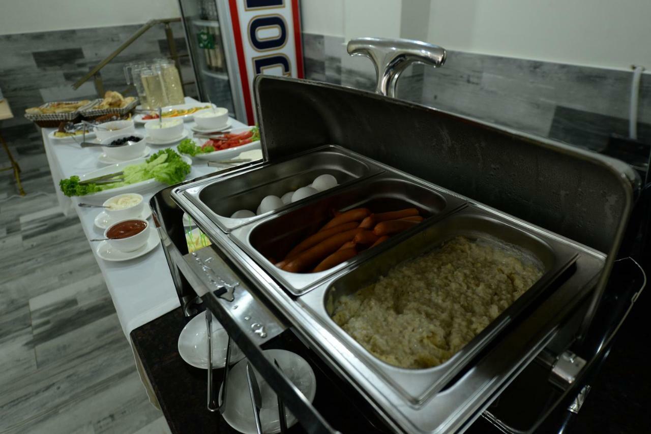 Hotel Aristocrat Batum Dış mekan fotoğraf